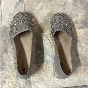 White Mountain Gray Espadrille Flats Size 9M(medium width)(Runs slightly bigger)